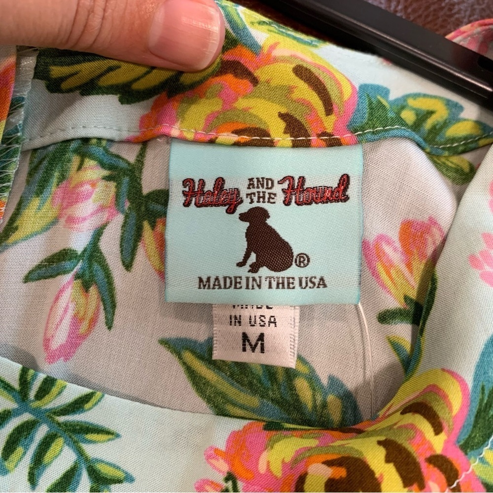 Haley and the Hound Floral Print Button Back Ruffle Bottom Blouse Size Medium‎ - Picture 6 of 10